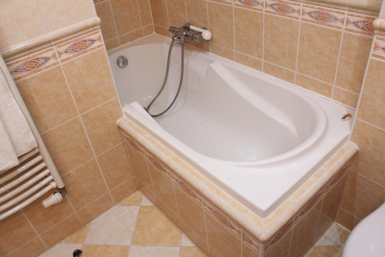 Hotel Orix Jáchymov Eksteriør billede